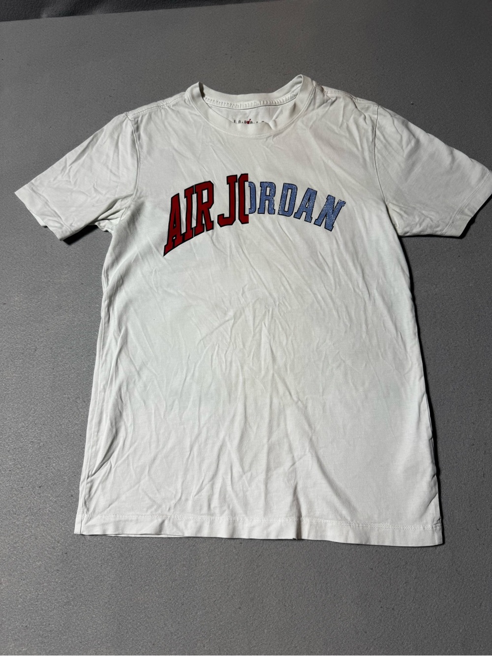 Nike Air Jordan Men's White Graphic Arched Chest Logo Tee Size S